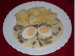 Fazolové lusky na smetaně, vejce, brambory